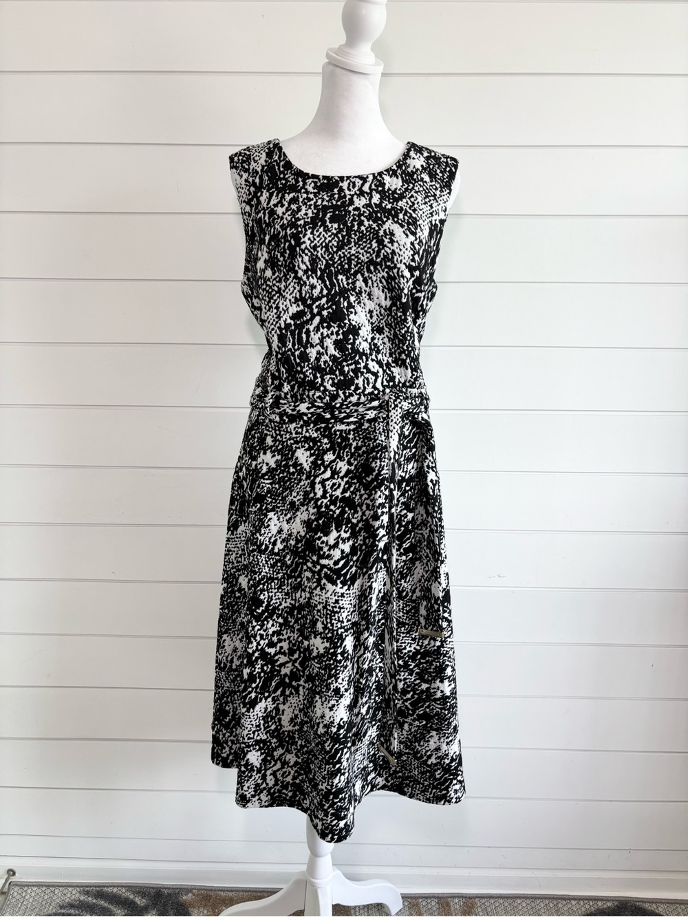Chaps Black and White‎ Patterned Sleeveless Midi Dress Size 12